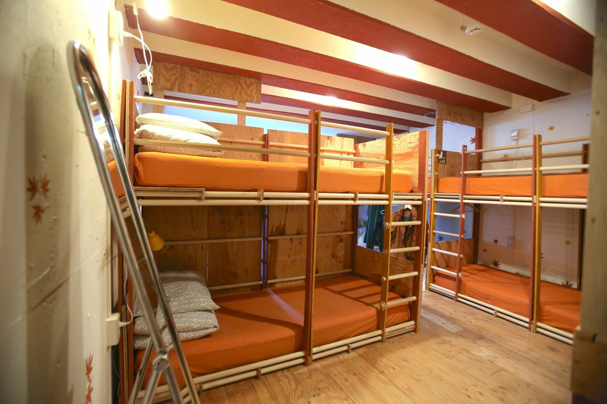 Yadoya Guest House Orange Tokyo Exterior photo